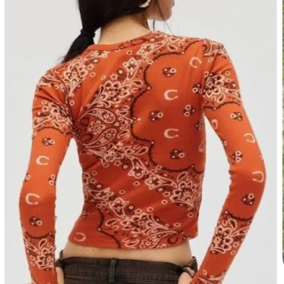 BDG Rust Bandana Print Crop Top - Picture 2 of 10